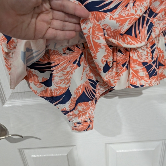 Tropical Escape Women's Plus One - Piece Swimsuit Palm Trees Size 22W - Picture 7 of 16